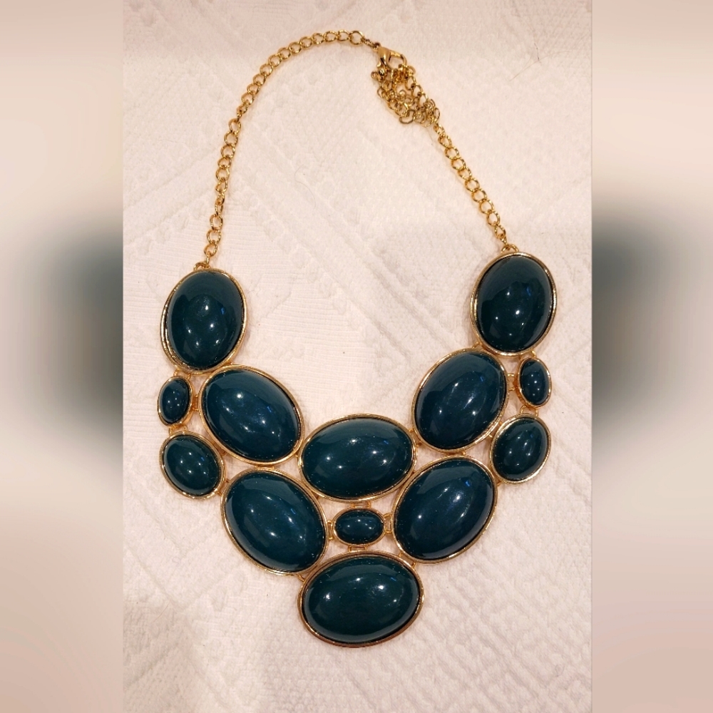 Statement necklace